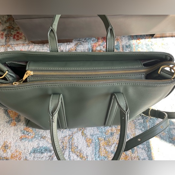 SOLD - Matt and Nat Evelyn Work Tote Crossbody - Picture 3 of 16